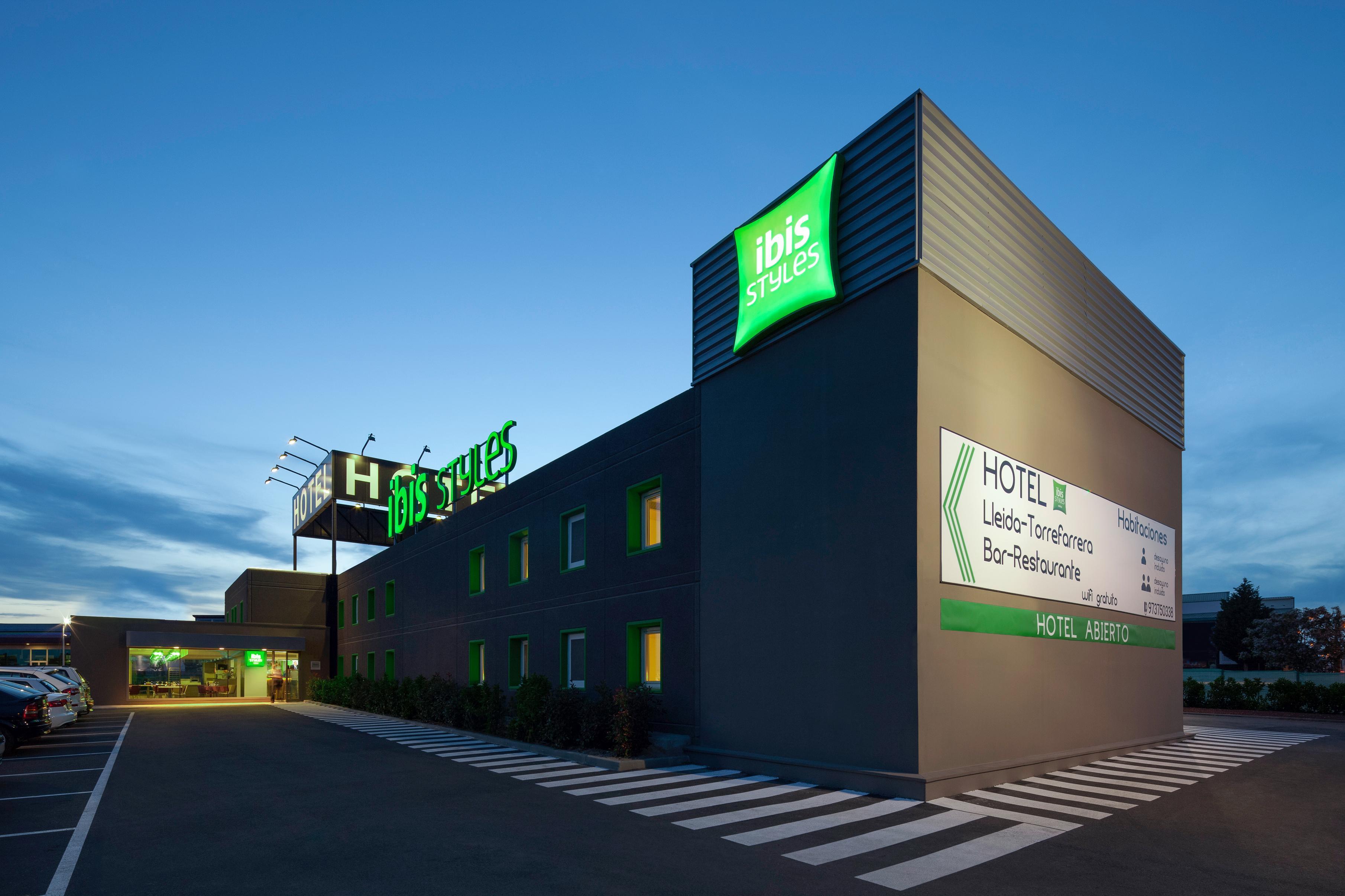 Hotel Ibis Styles Lleida Torrefarrera Exterior photo